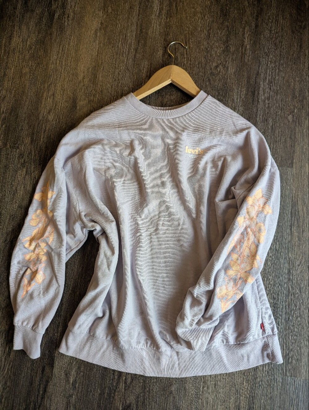 Levi's Lavender Pullover Sweatshirt with Peach Floral Sleeve Print Size Large